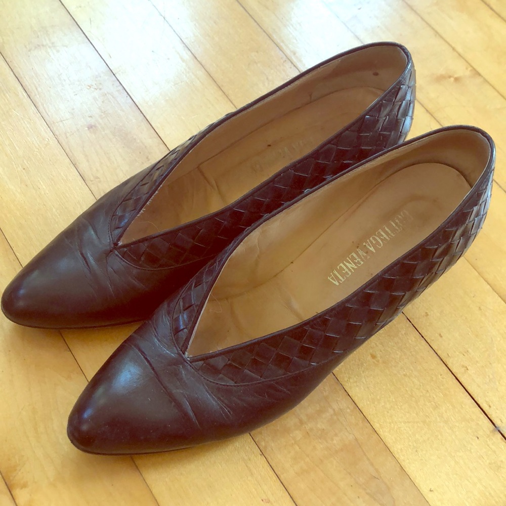 Bottega Veneta shoes pumps size 38B. Black and dark green woven.